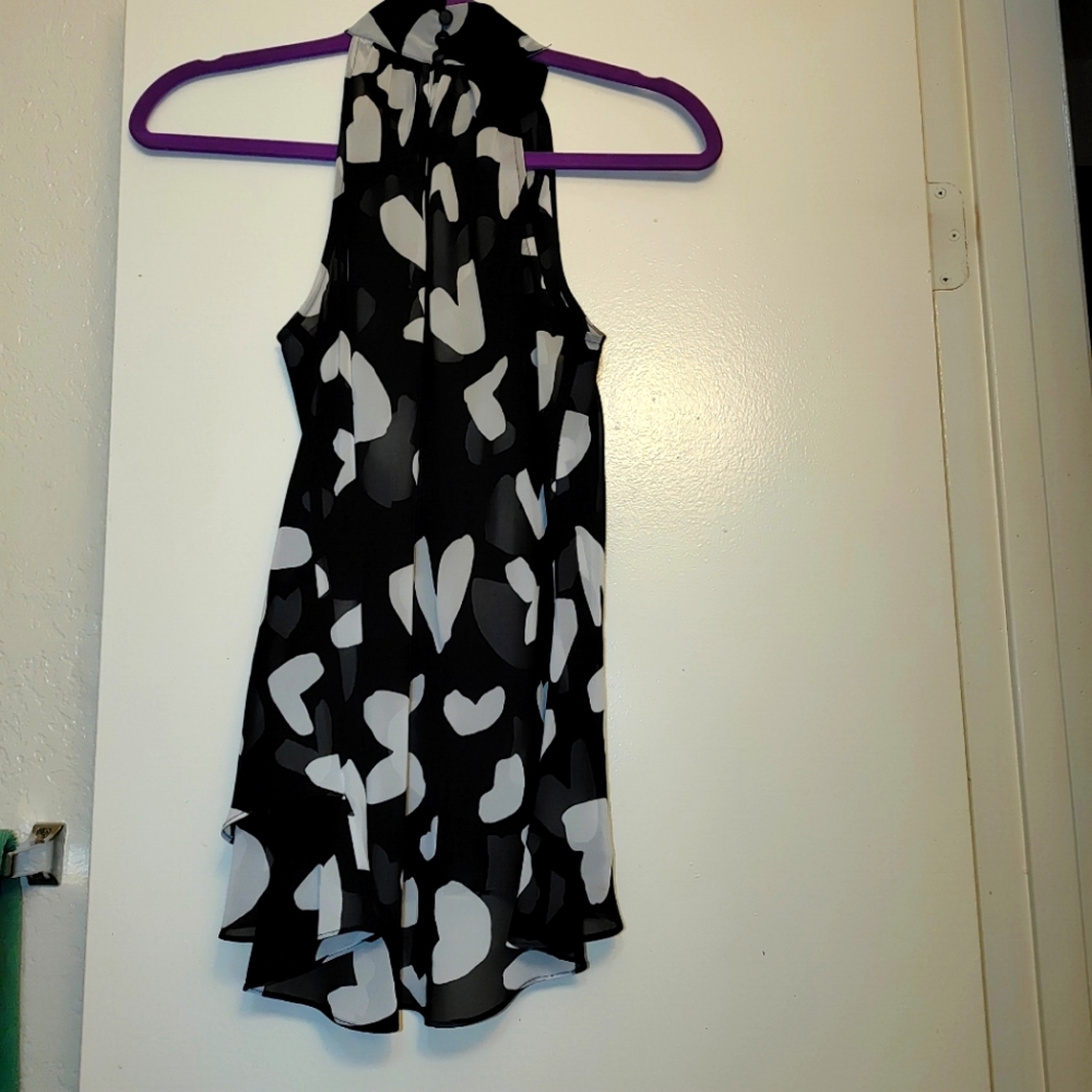 INC International Concepts Black blouse with White hearts, Mandarin collar Sz 2